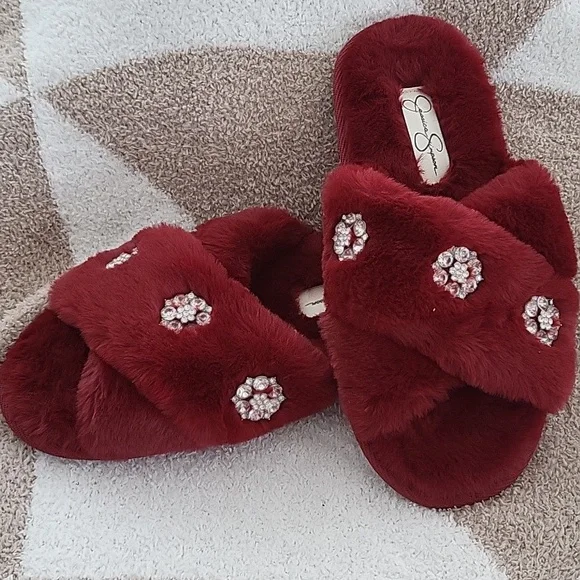 JESSICA SIMPSON Burgundy Fur/Rhinestone House Slippers Slides Size S 6-7 - Picture 8 of 8